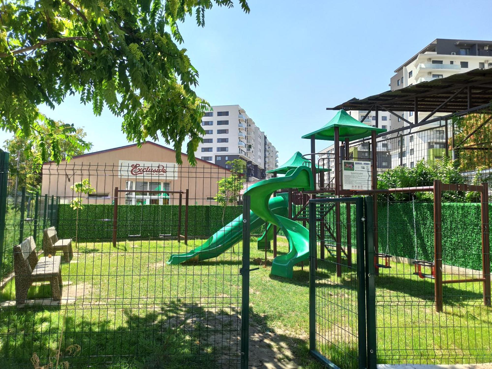 Summer Haven - Self Check-In & Parking Lot, Primashops&Lotus オラデア エクステリア 写真